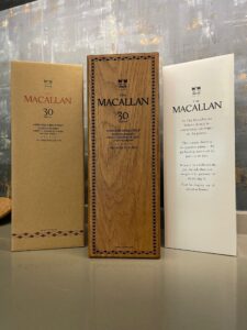 Macallan 30 Colour Collection